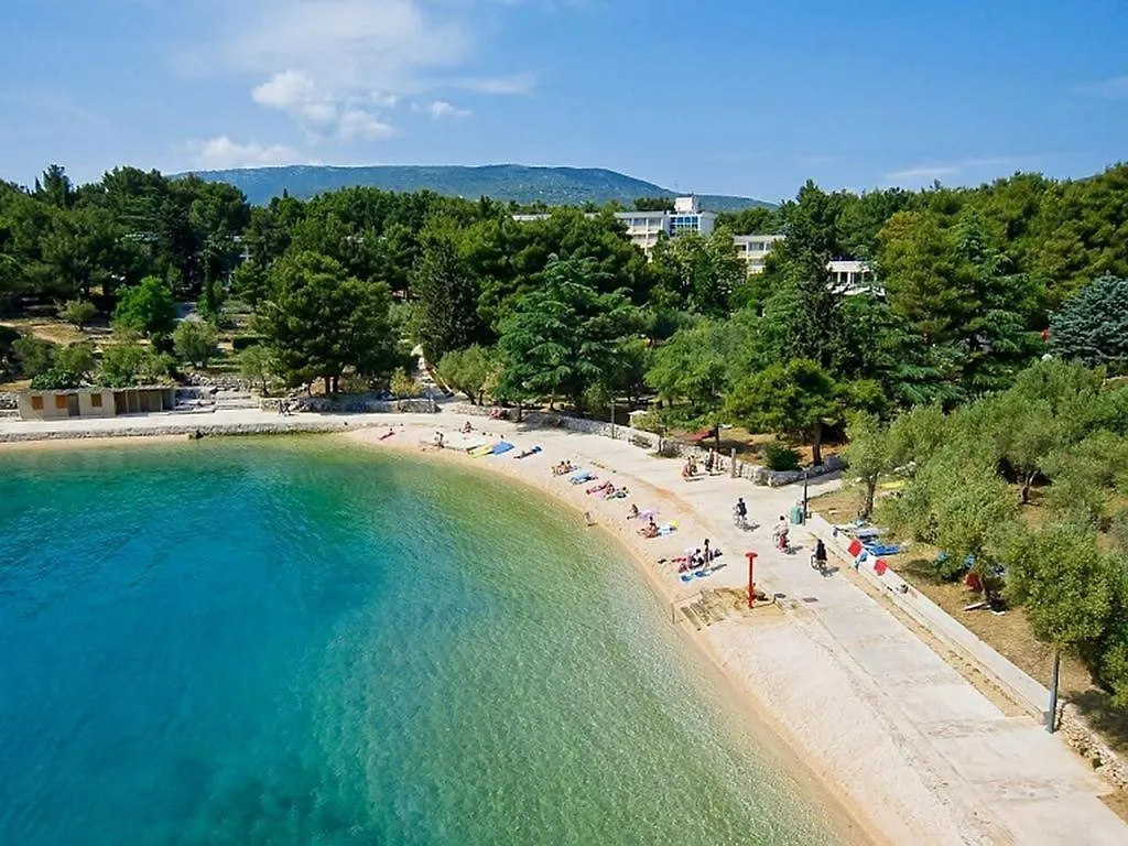 Apartment In Cres With Sea View, Balcony, Air Conditioning, Wi-Fi Croaţia
