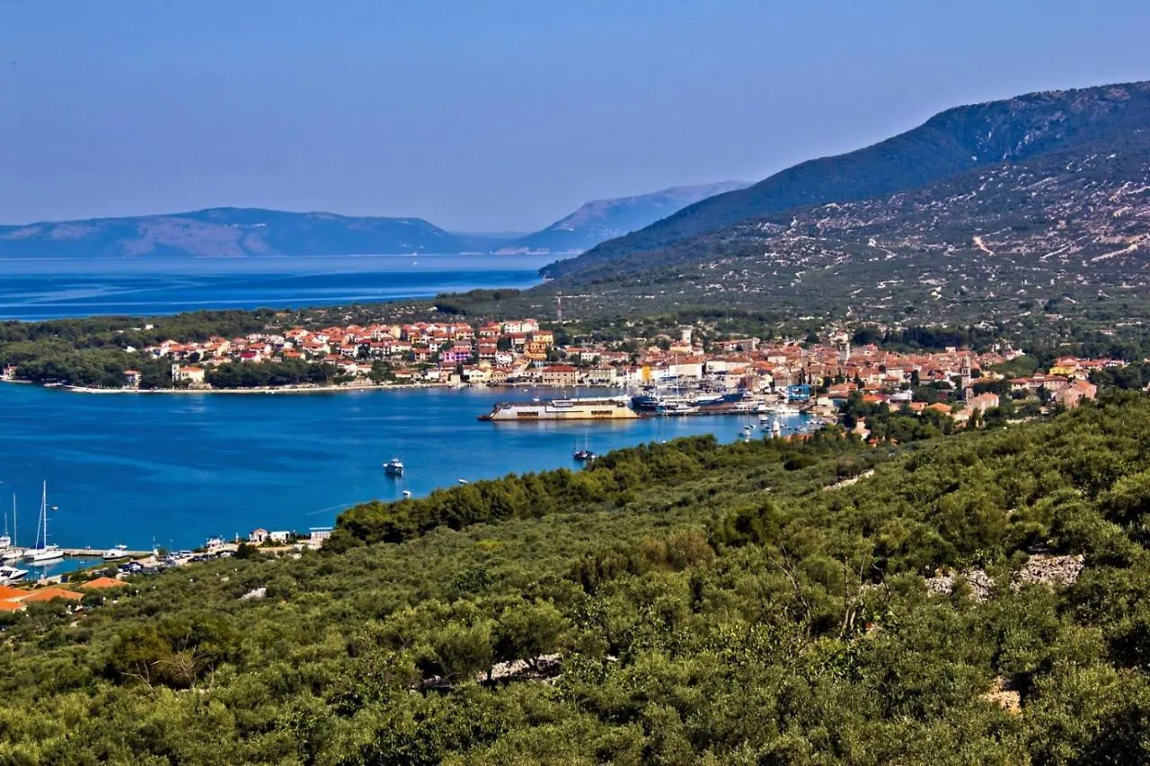 Apartment In Cres With Sea View, Balcony, Air Conditioning, Wi-Fi