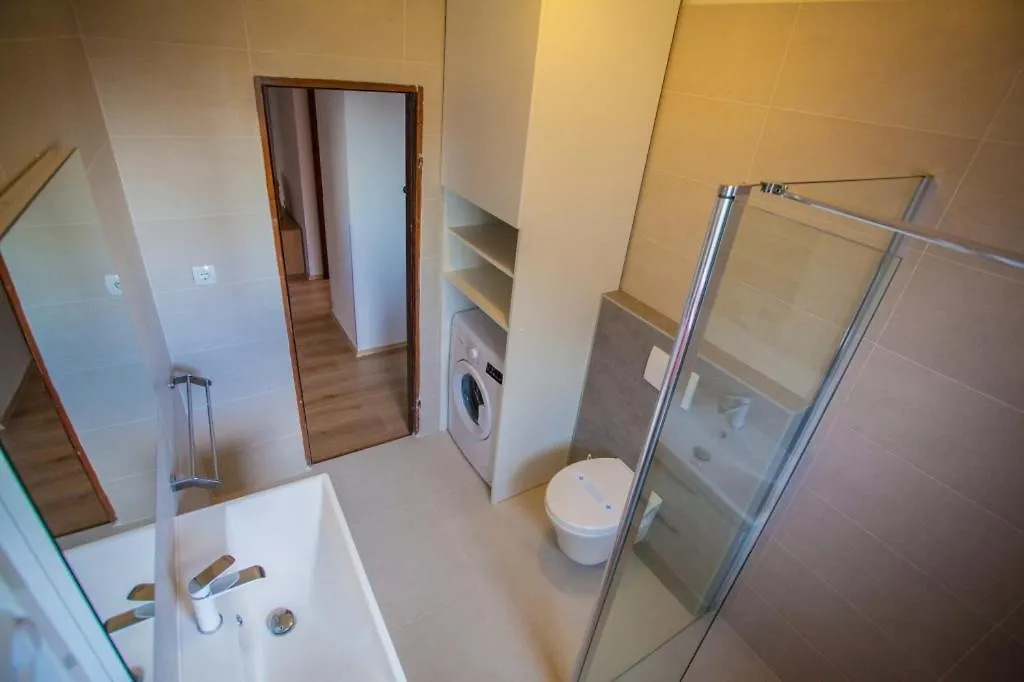 Apartment In Cres With Sea View, Balcony, Air Conditioning, Wi-Fi Croaţia