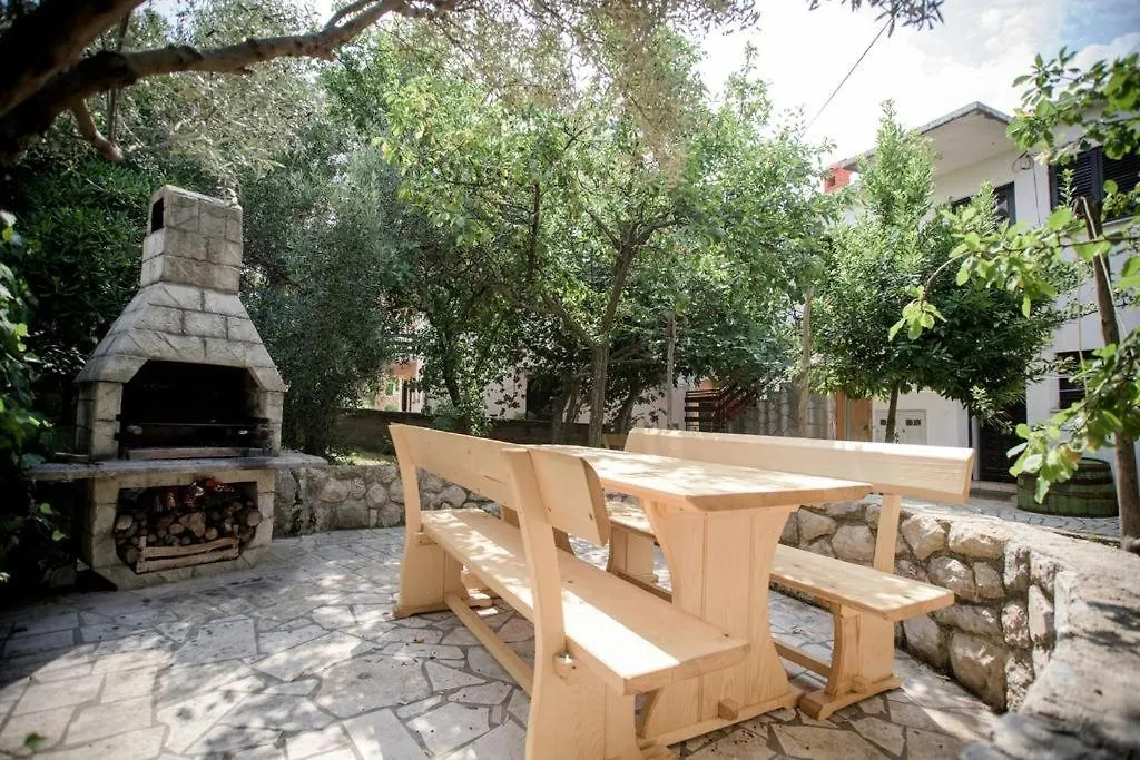 Apartment In Cres With Sea View, Balcony, Air Conditioning, Wi-Fi 0*,
