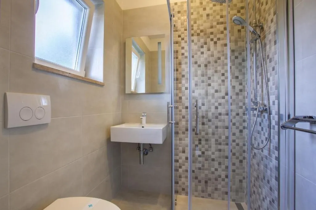 Apartment In Cres With Sea View, Balcony, Air Conditioning, Wi-Fi