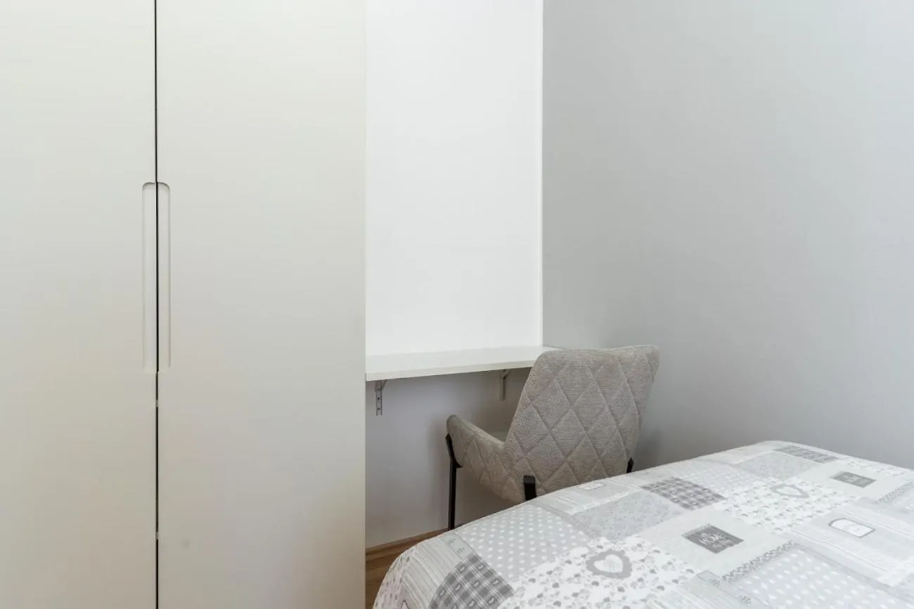 Apartment In Cres With Sea View, Balcony, Air Conditioning, Wi-Fi